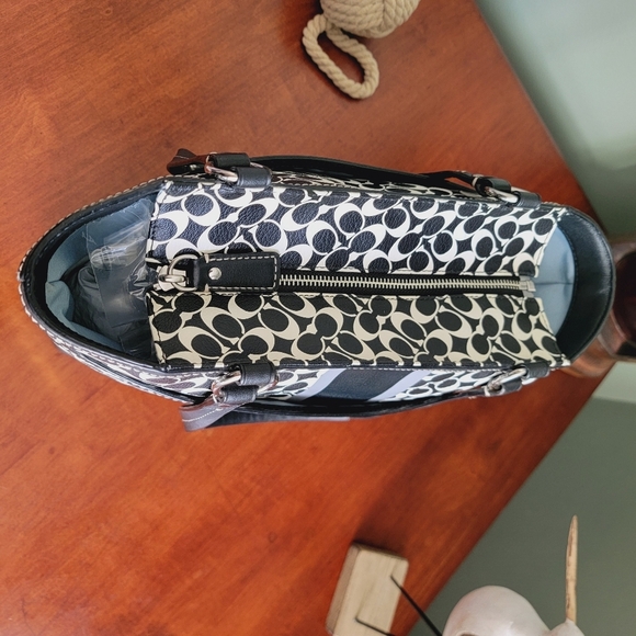 Coach F15137 Chelsea Heritage Stripe Signature Black White Coated Canvas Tote - Picture 11 of 14